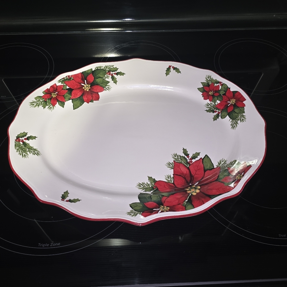 Better Homes and Gardens Creamware 15" Oval Serving Platter Poinsettia - Picture 10 of 13